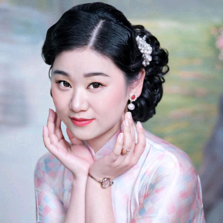 依琳姐晚上8点20！直播！