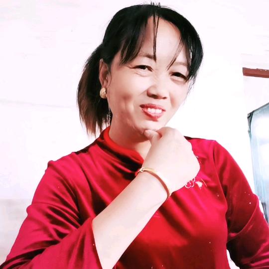 何姐