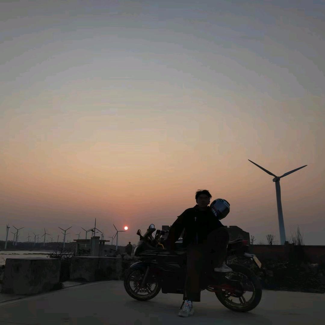 我妈妈说名字太长会有傻子跟着念.