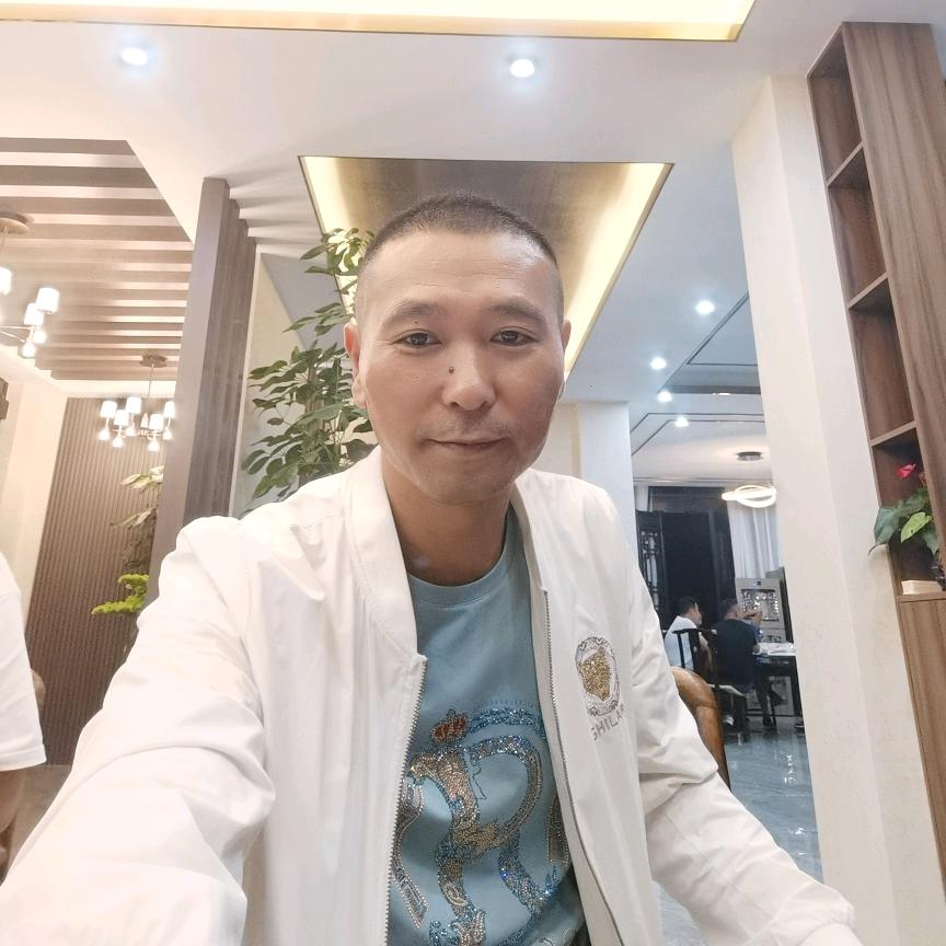 鸿茂