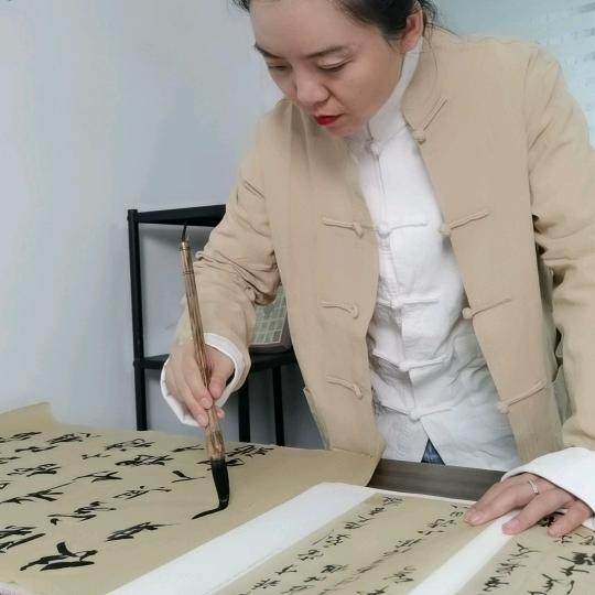 爱书画的小猫