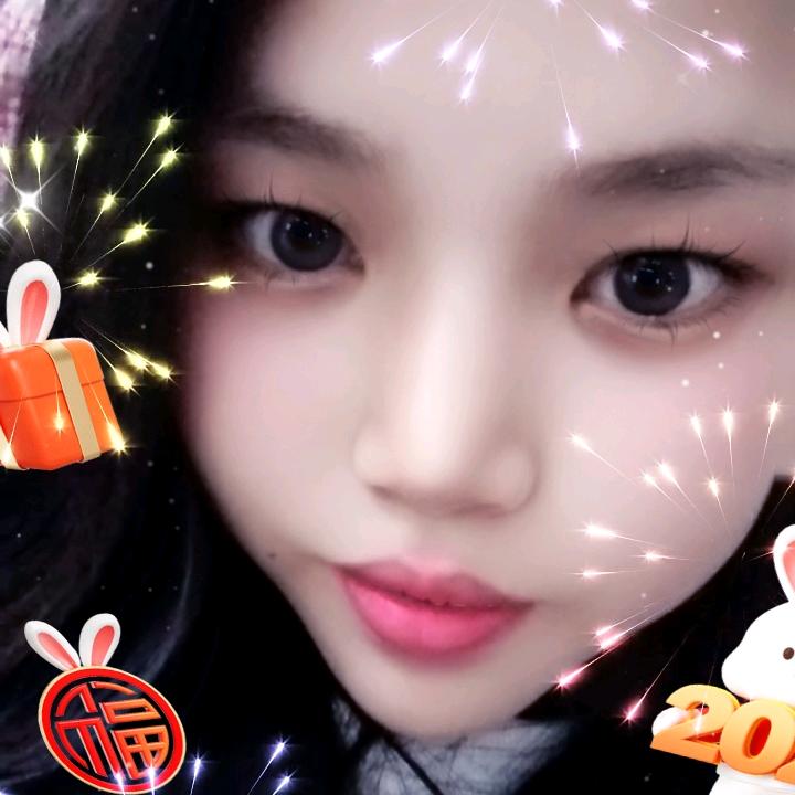 超乖的小财迷👧🏻✨：）🌸