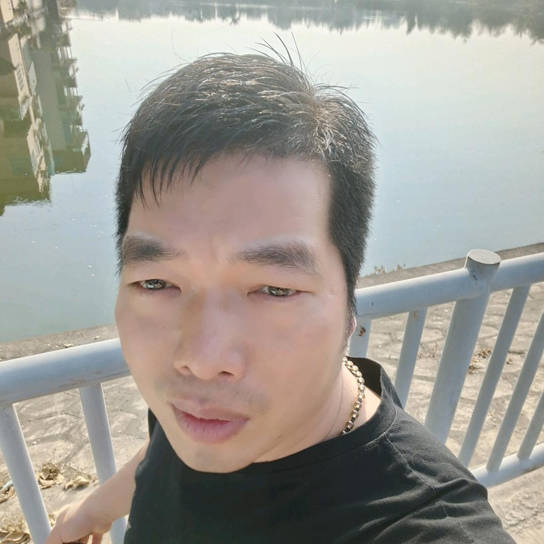 李
