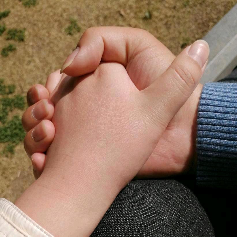 半梦半醒伴一人