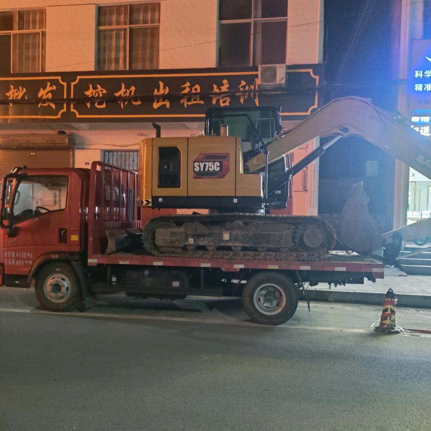 盖凯（挖机出租）