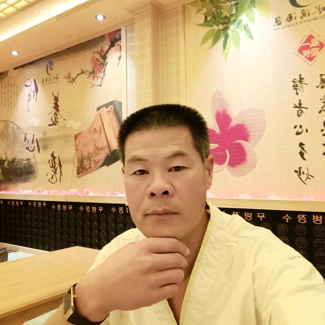 爱唱歌的忠哥