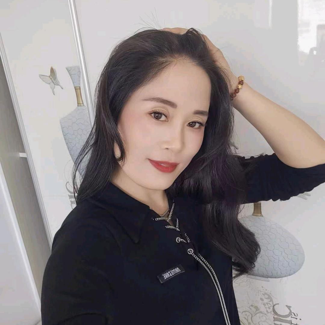 小燕是80后