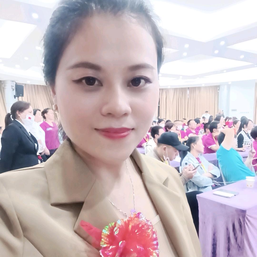 秋兰（健康管理师+主持）
