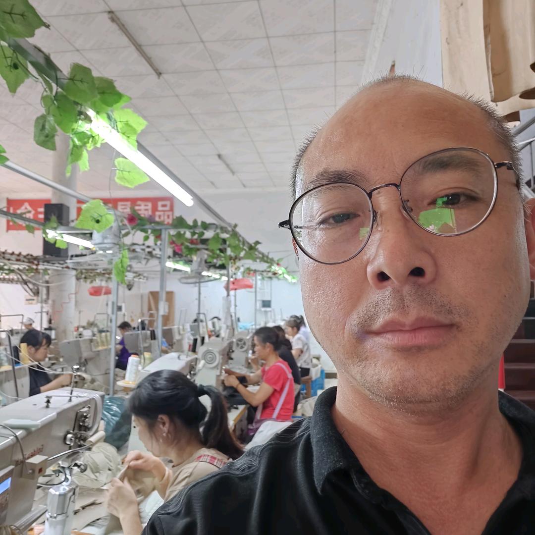 鸿鑫鞋业