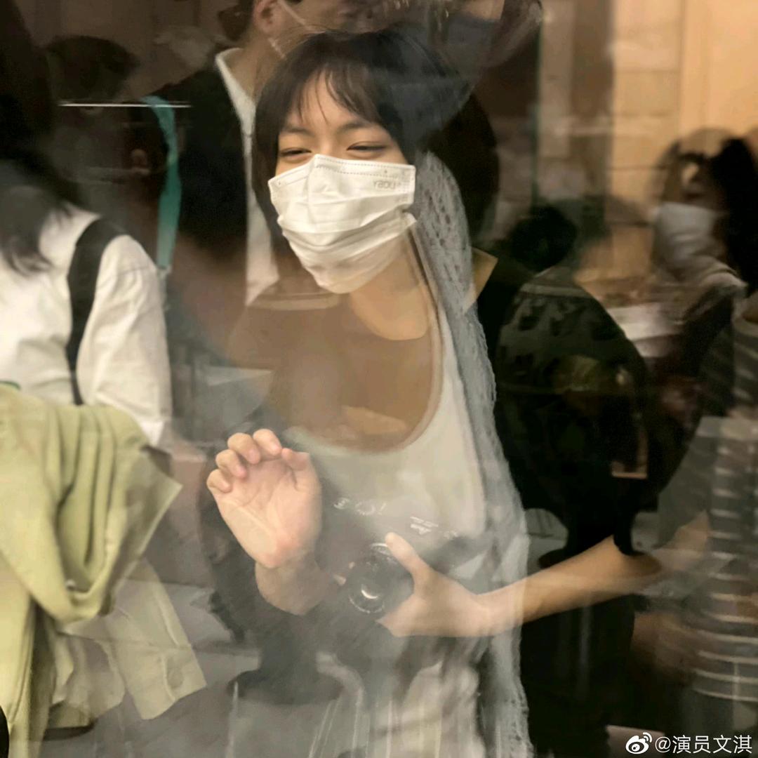 椰椰比耶✌