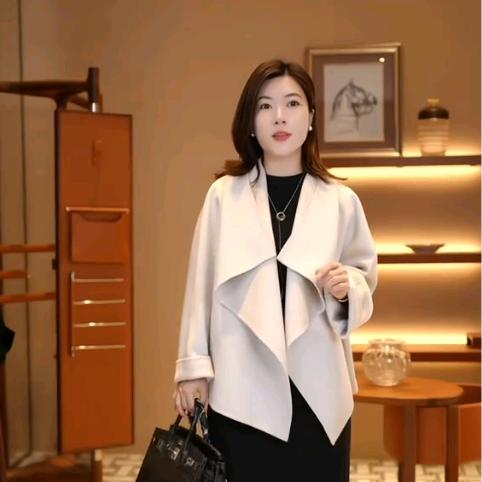 H姐曼辰一高定私服直播返场穿搭