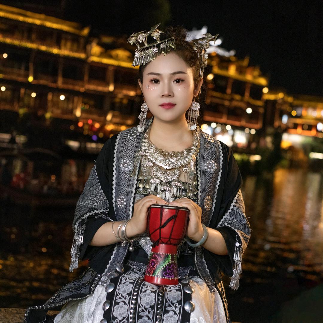 导游婷婷一全国旅播