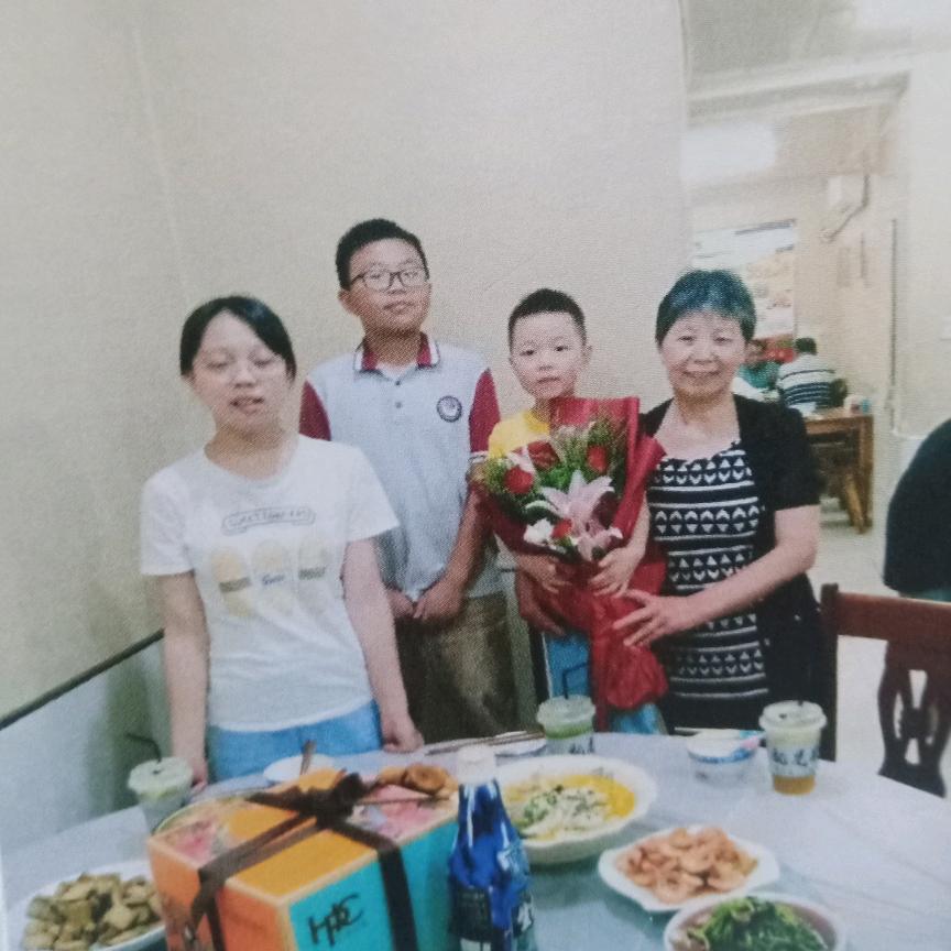 幸福的一家人