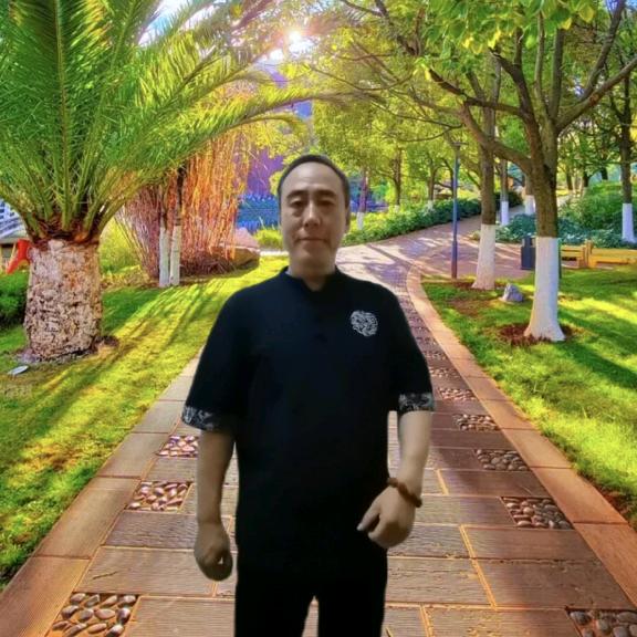 闫立新