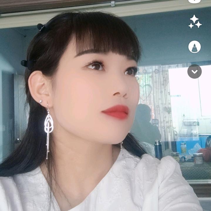 半怒半喜半忧愁