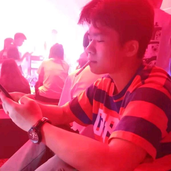 🌈吃个桃桃好梁