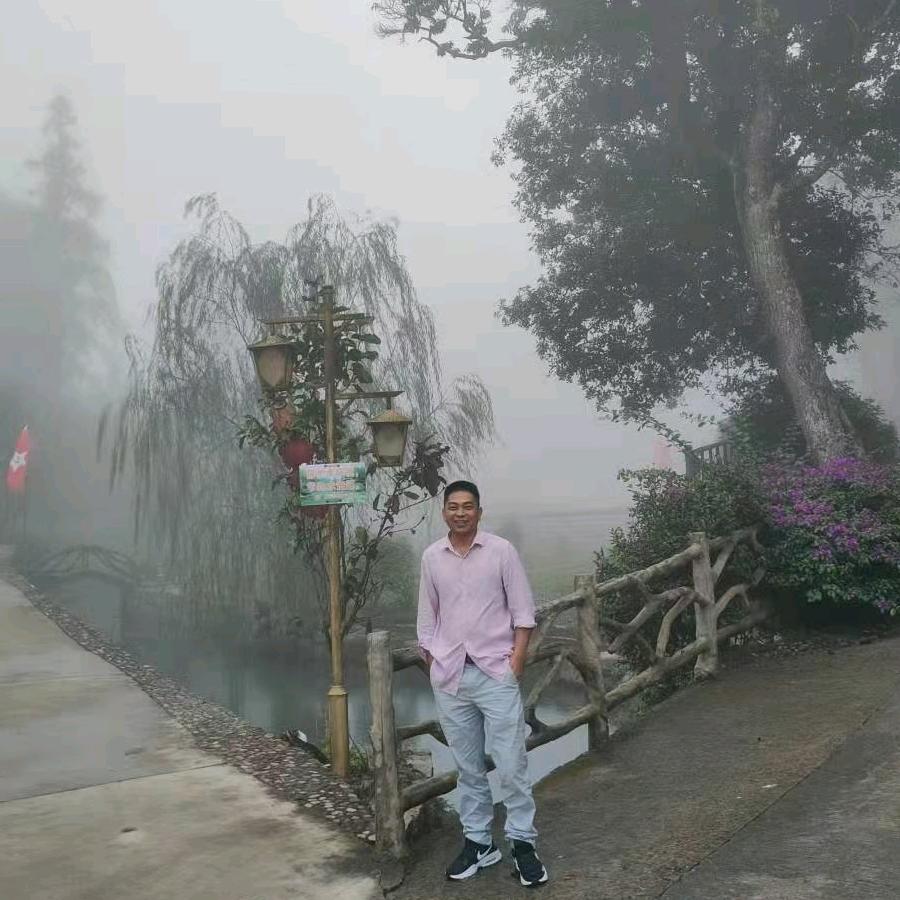 湖西芭乐（蓝文国）