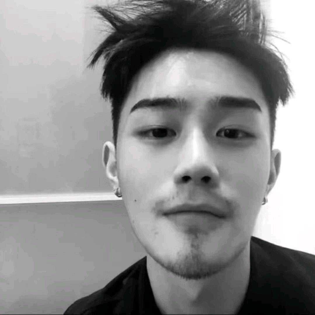 不知名先生.