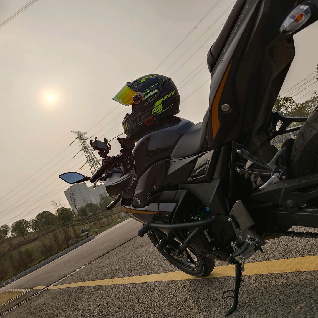 小磊