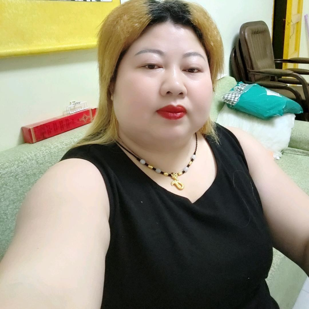 三妹在店里等你哦😁😁😁😁