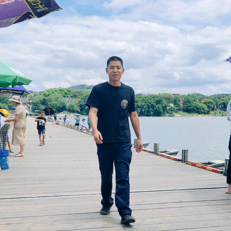 小云哥做服装加工