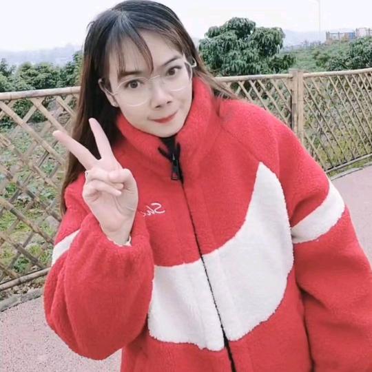 诗诗宝贝吖