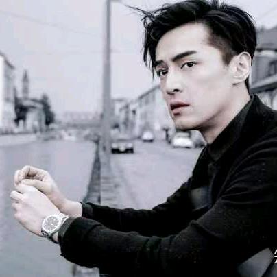 (●･̆⍛･̆●)李先生