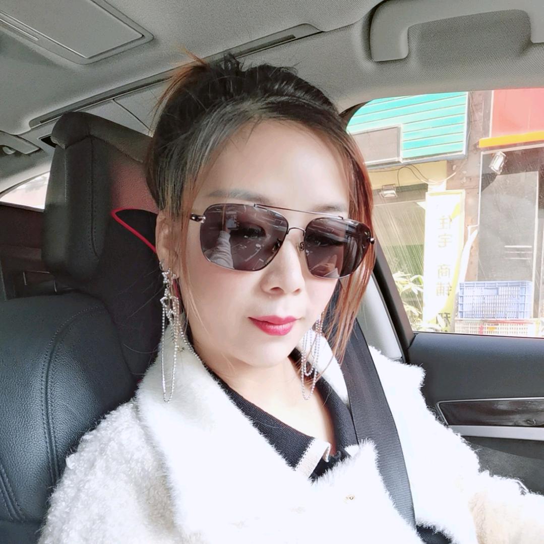 物是人非