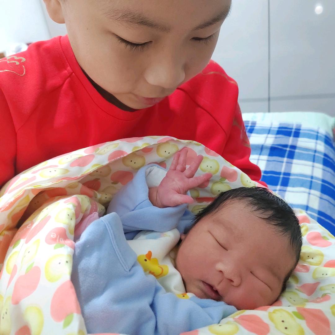 👨‍👩‍👦‍👦越来越好