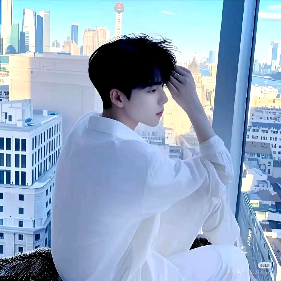 爱唱歌的小男孩