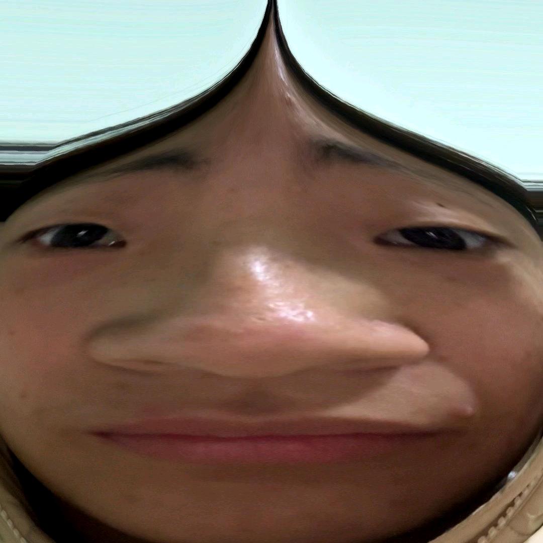 訫