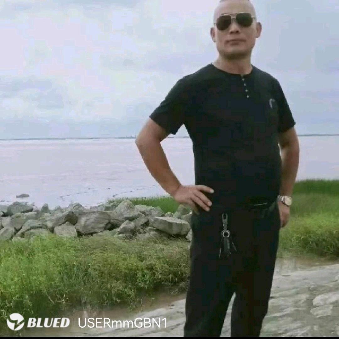 哥
