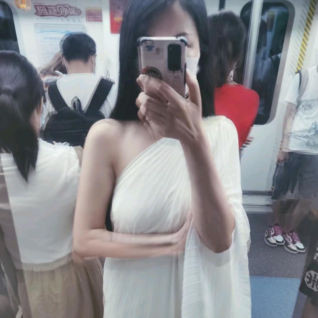 洋小妮