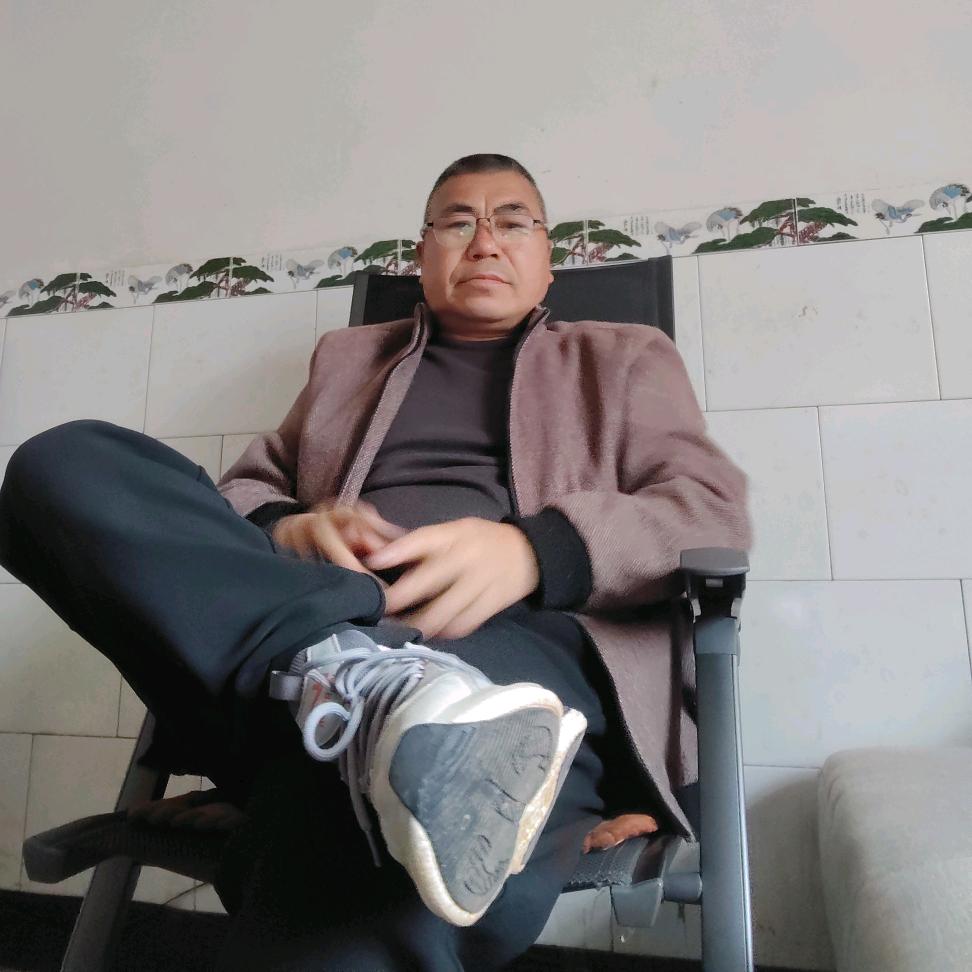 @，50多岁的老温