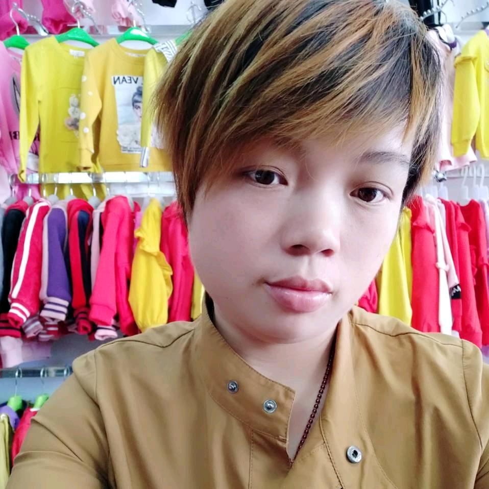 北流市菲奈儿童装：：潘姐