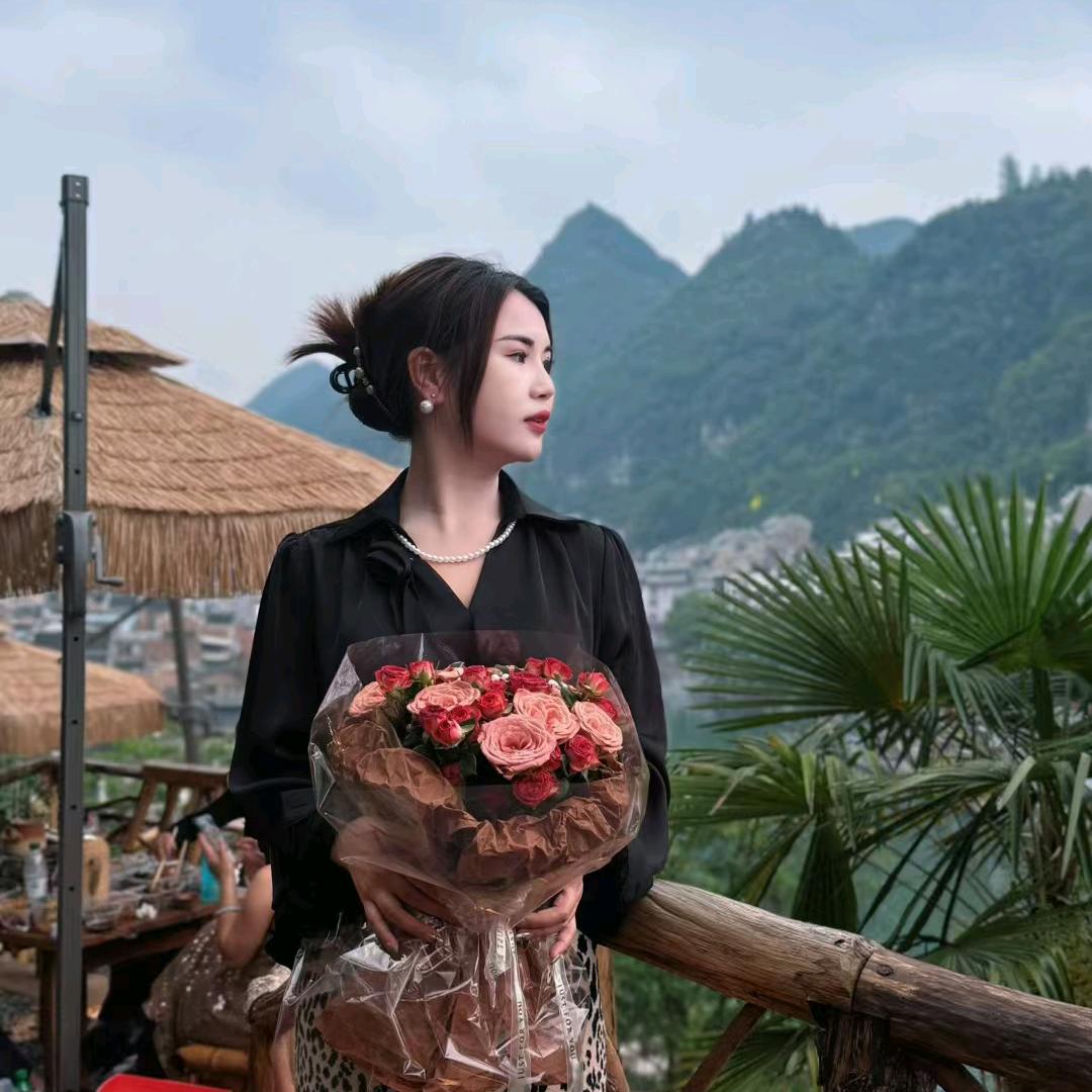 沈美美在镇远