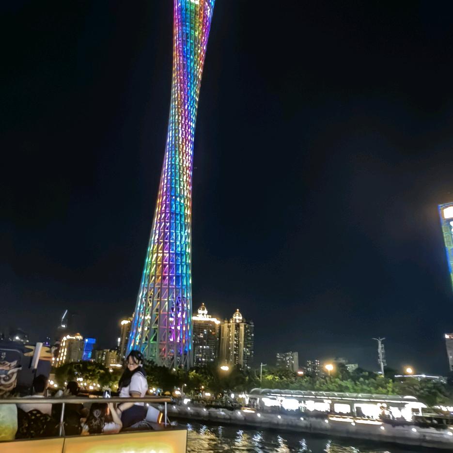 东山峰华逸山居