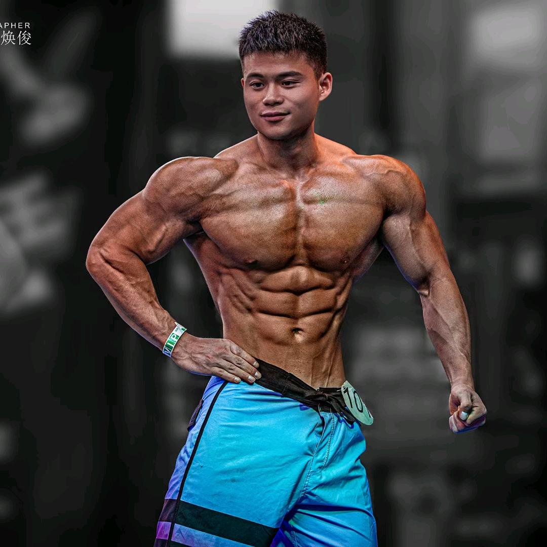 健体 胡东