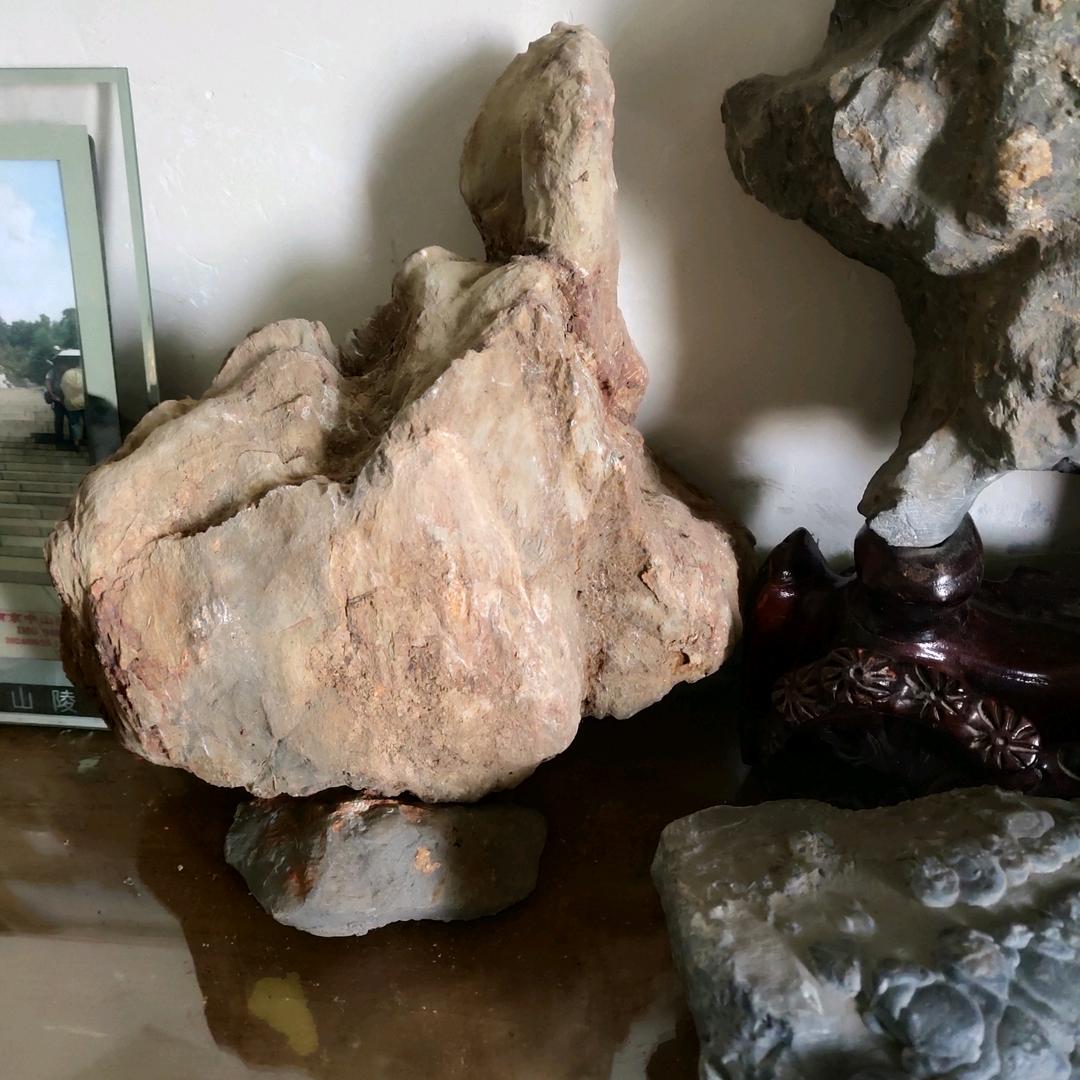 小小的石头