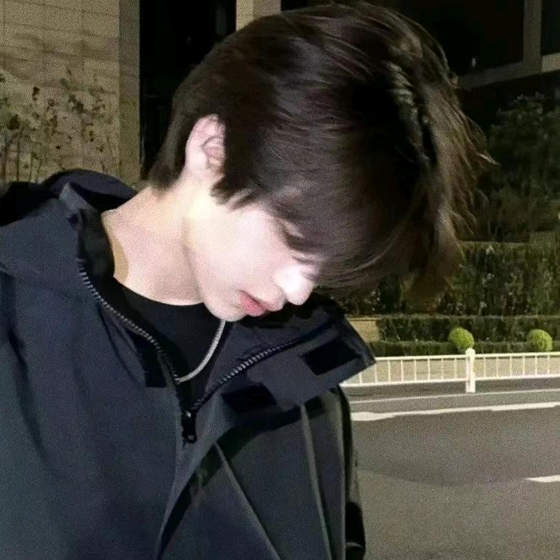 西伯利亚花果山社恐泪失禁蕾丝性感大马猴