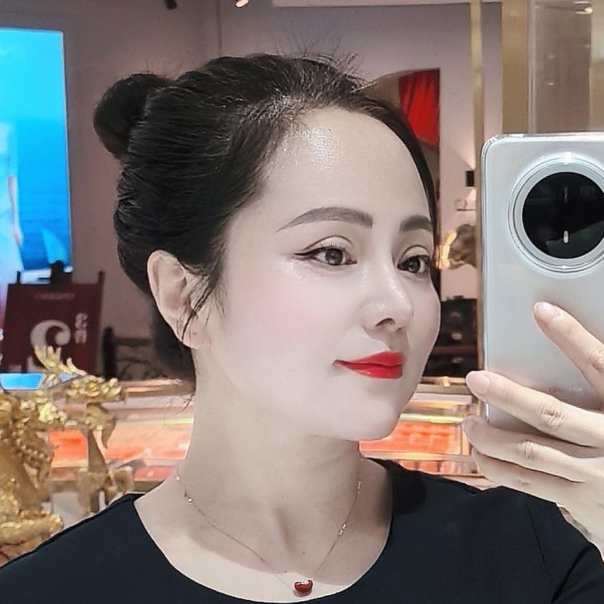 爱生活的小姐姐