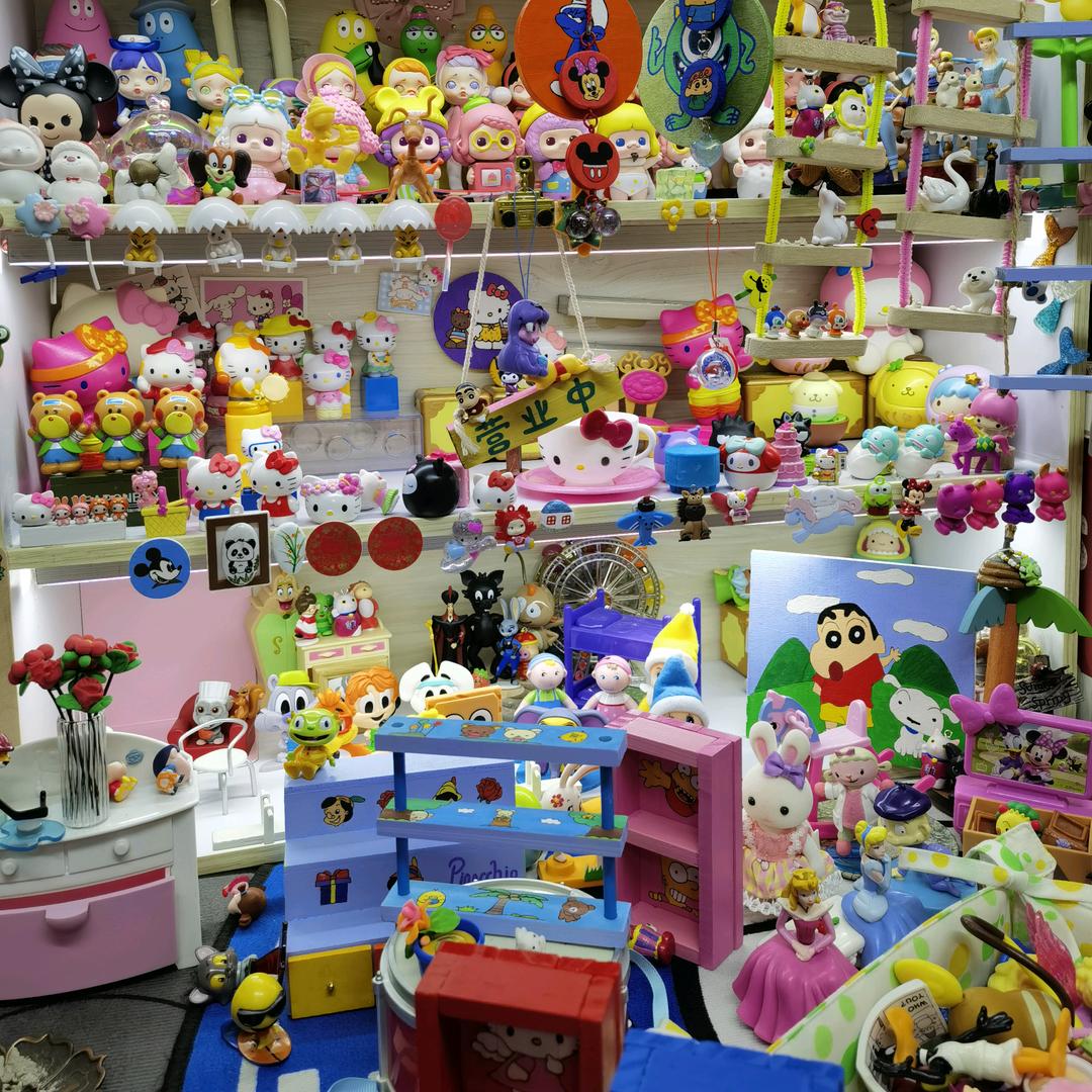 乌漆麻黑的玩具屋