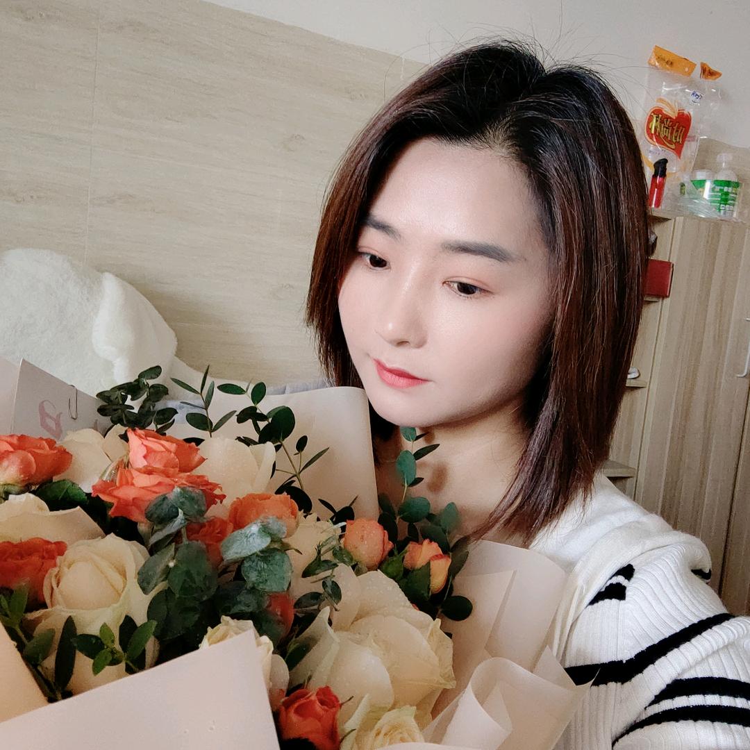 🌸芳👄瑜🌸（橱窗有好物）