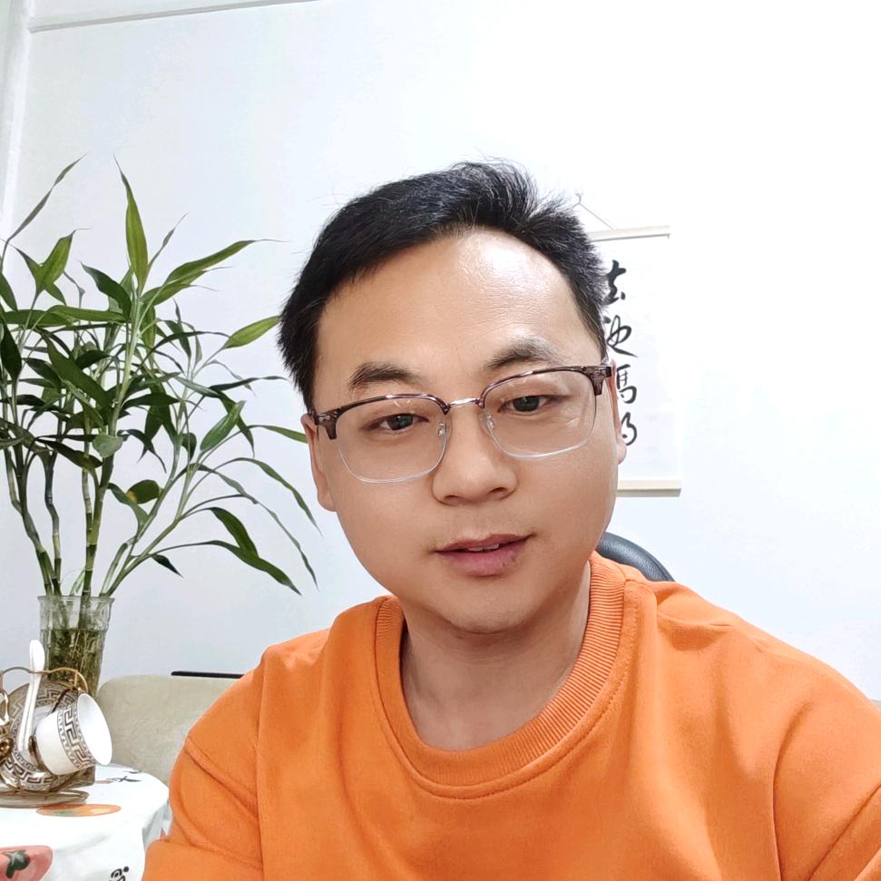 努力再成为侯总