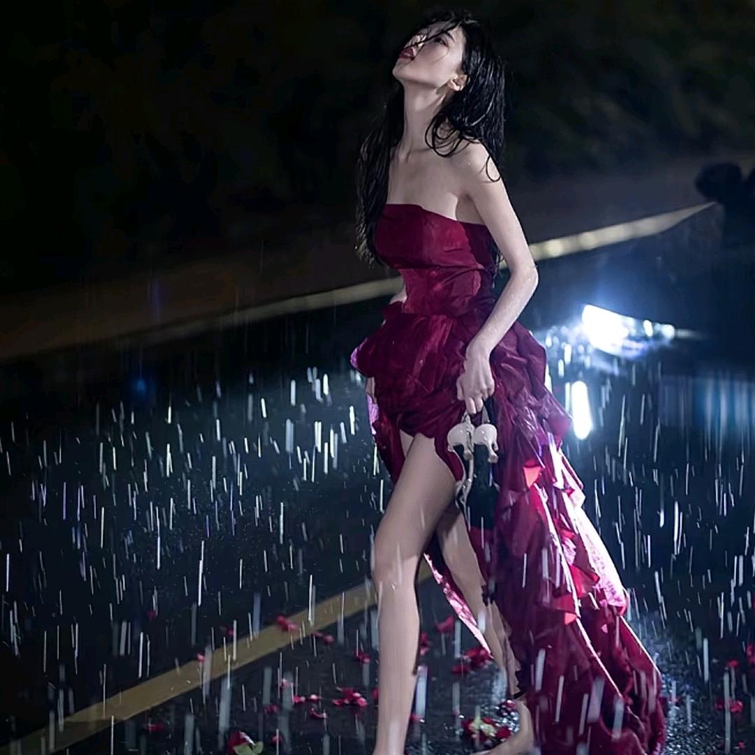 😘财神爷的小娇妻😘