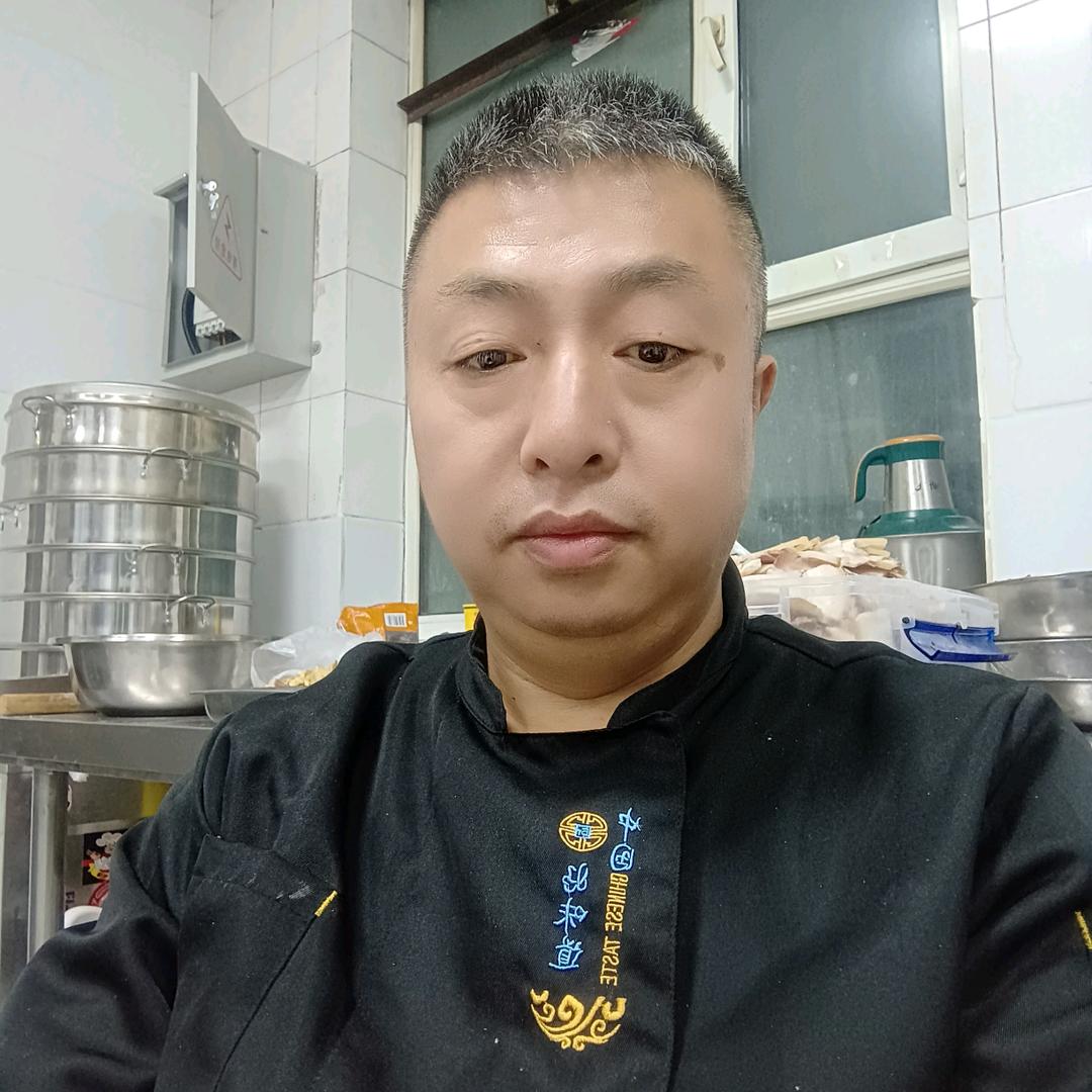 奔驰的骏马