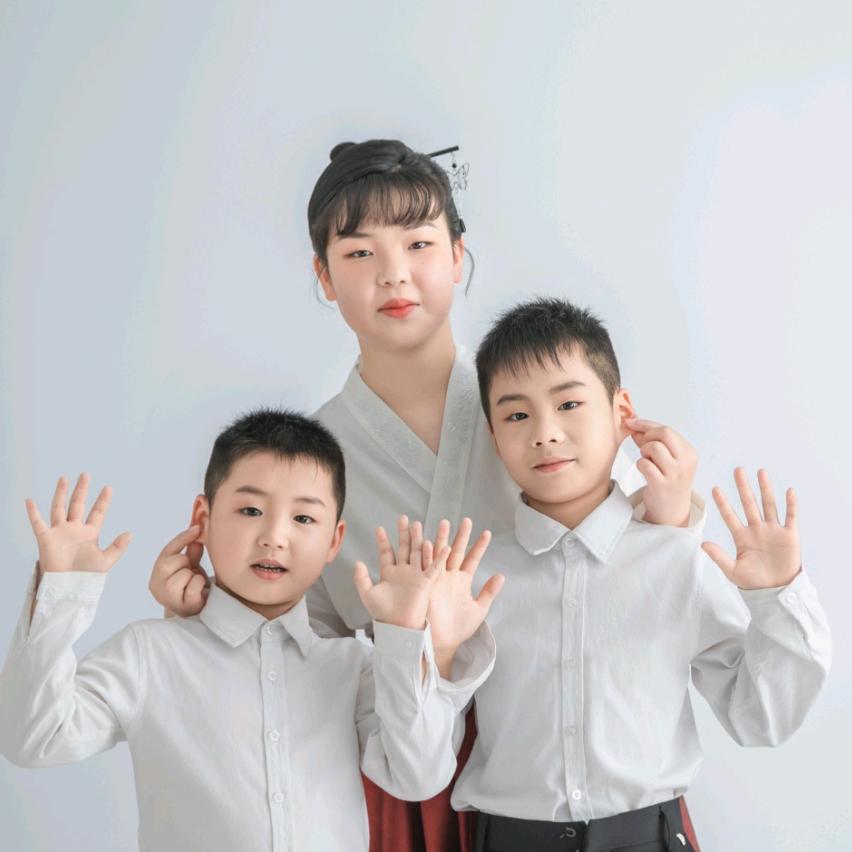 ✨三宝【妈妈】🌺🍎