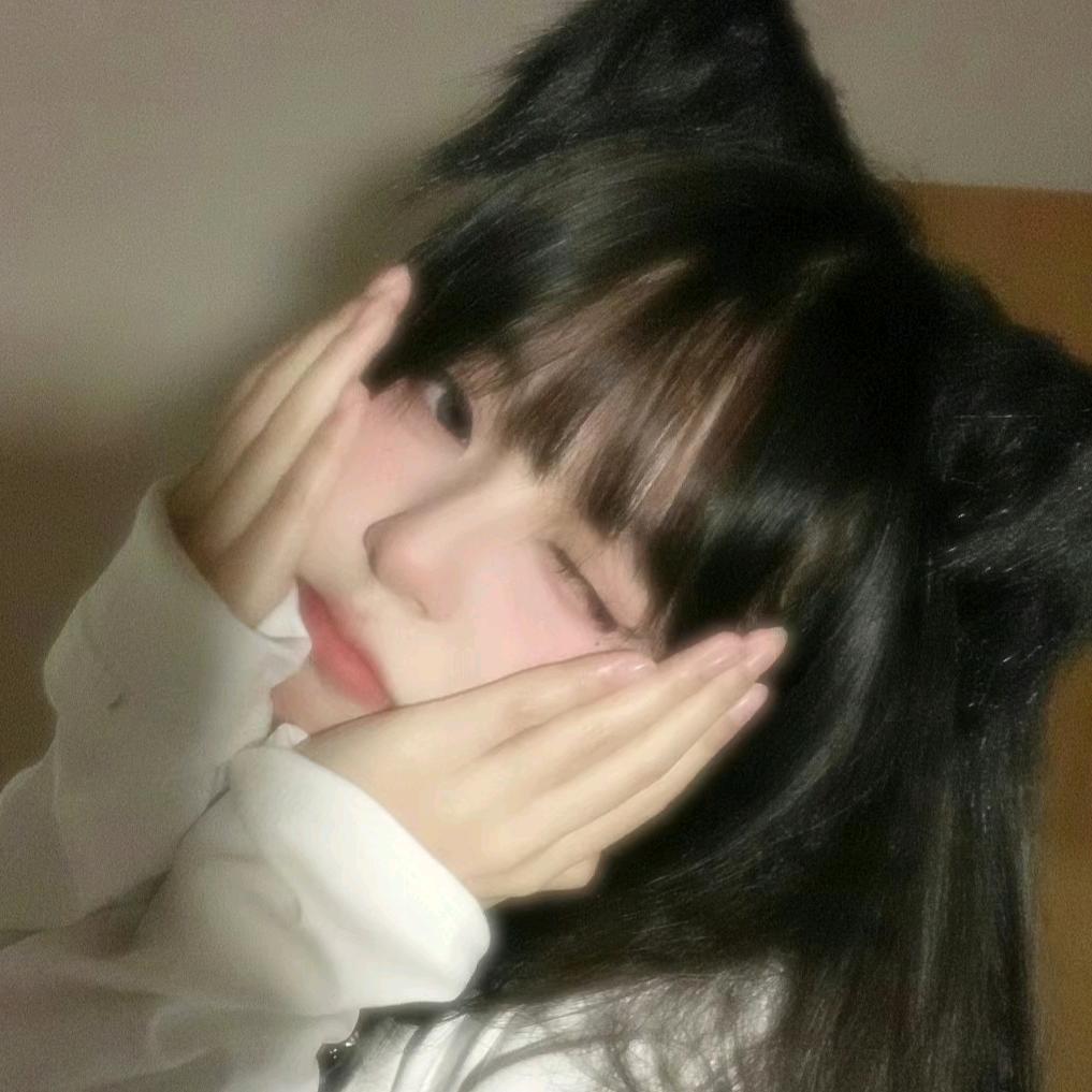 困在情绪小雨💤