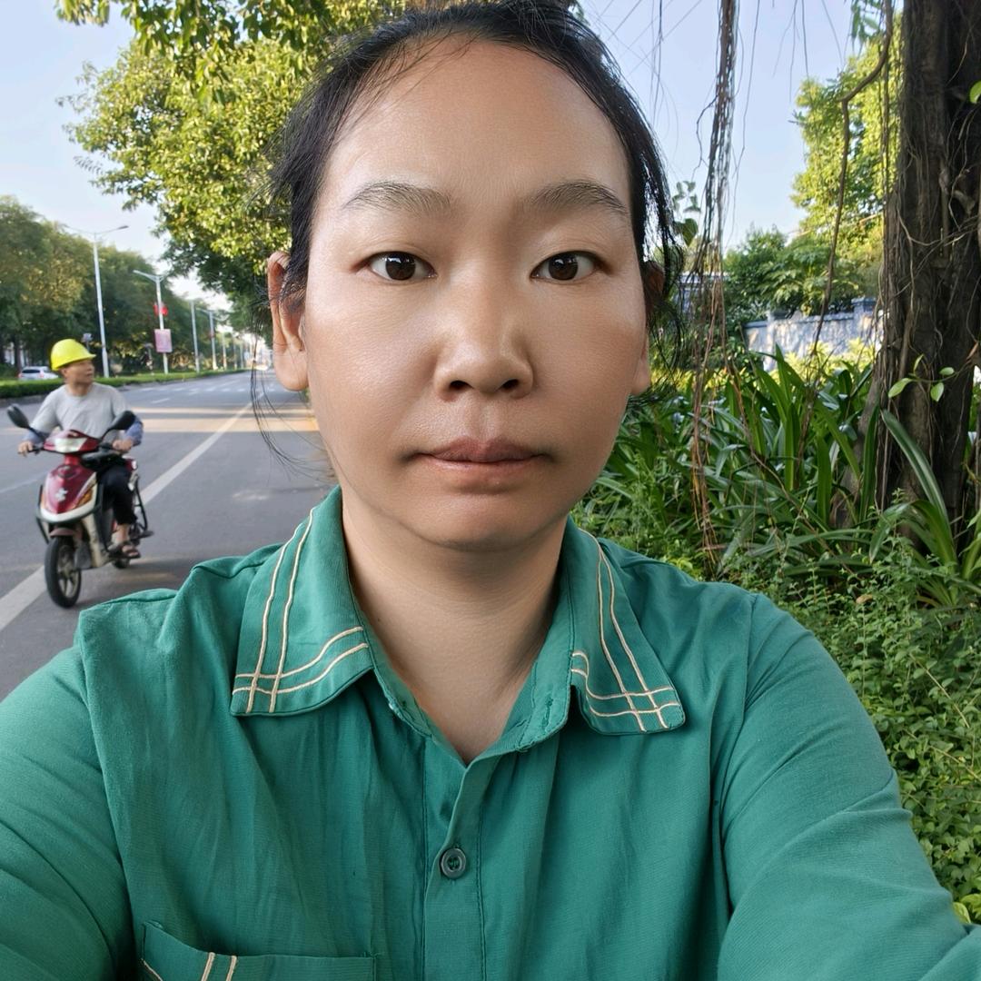 大嘴 红云