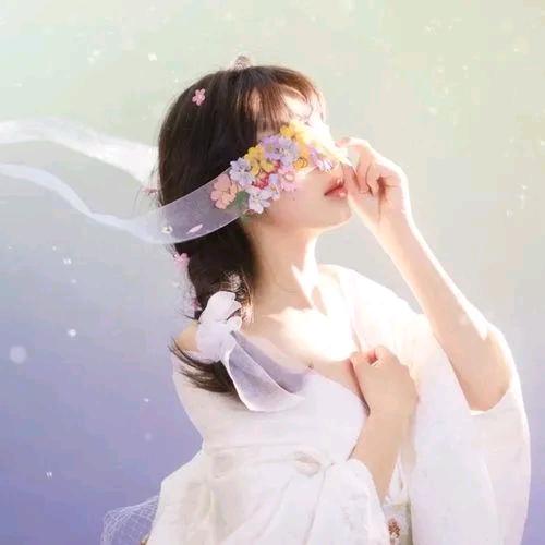 Queen小C